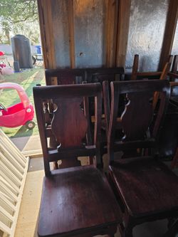 Dining chairs (8)