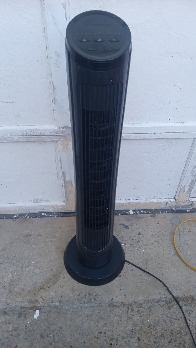 Oscillating Tower Fan Works Perfect