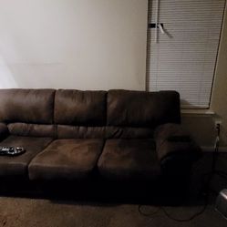2 Sofas