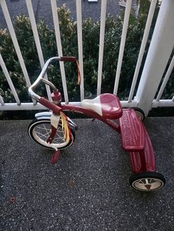 Kids Classic Red Tricycle 