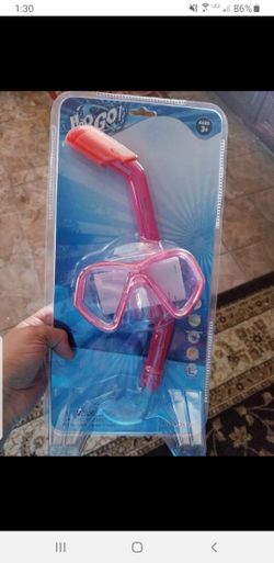 Swimming rings, glasses
