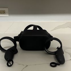 Lmk On Oculus Quest All In One Vr (looking For Only Cash)