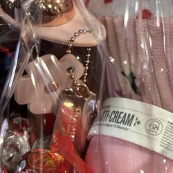 Gift Basket With Frangances