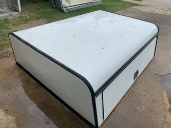 CAMPER ARRE CON CAJA PARA HERRAMIENTAS PARA TROKAS CHICAS MEDIDAS 62x76