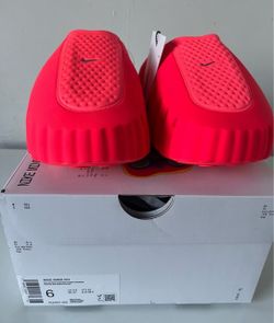 ✨New Solar Red Nike Mind 001 (6 Men’s)