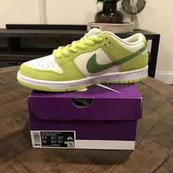 Nike SB Dunk Low Green Apple Size 8.5M