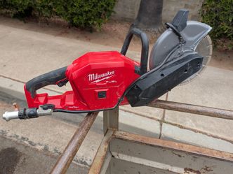 Milwaukee M18 FUEL 9” Cut-Off Saw w/ ONE-KEY