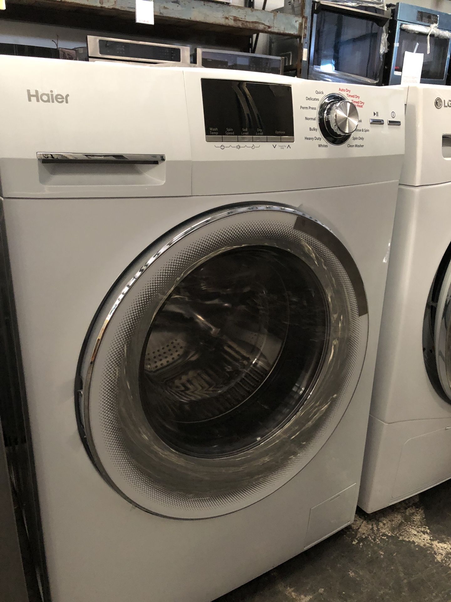 Haier 24” 2.0 cu ft Front Load Washer/Dryer Combo for Sale in Tampa, FL