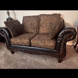 VINTAGE STYLE FURNITURE SET $200