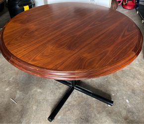 Round Table