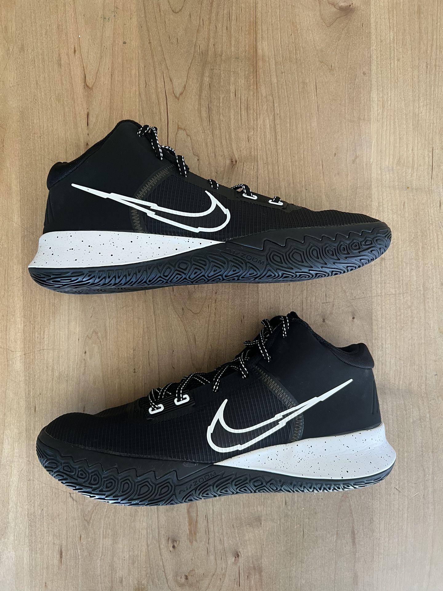 Nike Kyrie Irving Flytrap 4 Basketball Shoes Men’s 12 New! 
