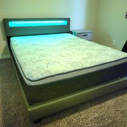 NEW QUEEN PILLOW-TOP MATTRESS AND BOX SPRING - 2PC