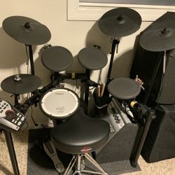 ROLAND TD11 COMBO SET, EXTRA CRASH, GIBRALTAR DRUM THRONE, KAT Percussion KA1 Digital Drum Amplifier