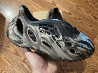 Yeezy Foam Runner ‘MX Cinder’ *BRAND NEW* ID4126