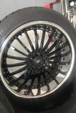 Rines 22" con gomas 285/40/22 Toyo