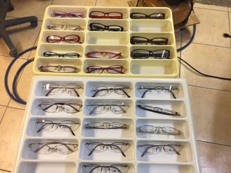 Eyeglass frame