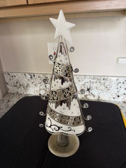 Beautiful Holiday Decoration Glaze White Tea Light Ceramic Christmas Tree