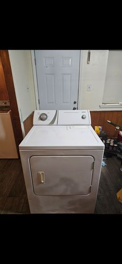 WHIRLPOOL ELECTRIC DRYER GOOD CONDITION CLEAN AND DESINFECTED DELIVERY AVAILABLE FOR EXTRA FEE