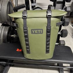 Yeti Cooler M20 Hopper 