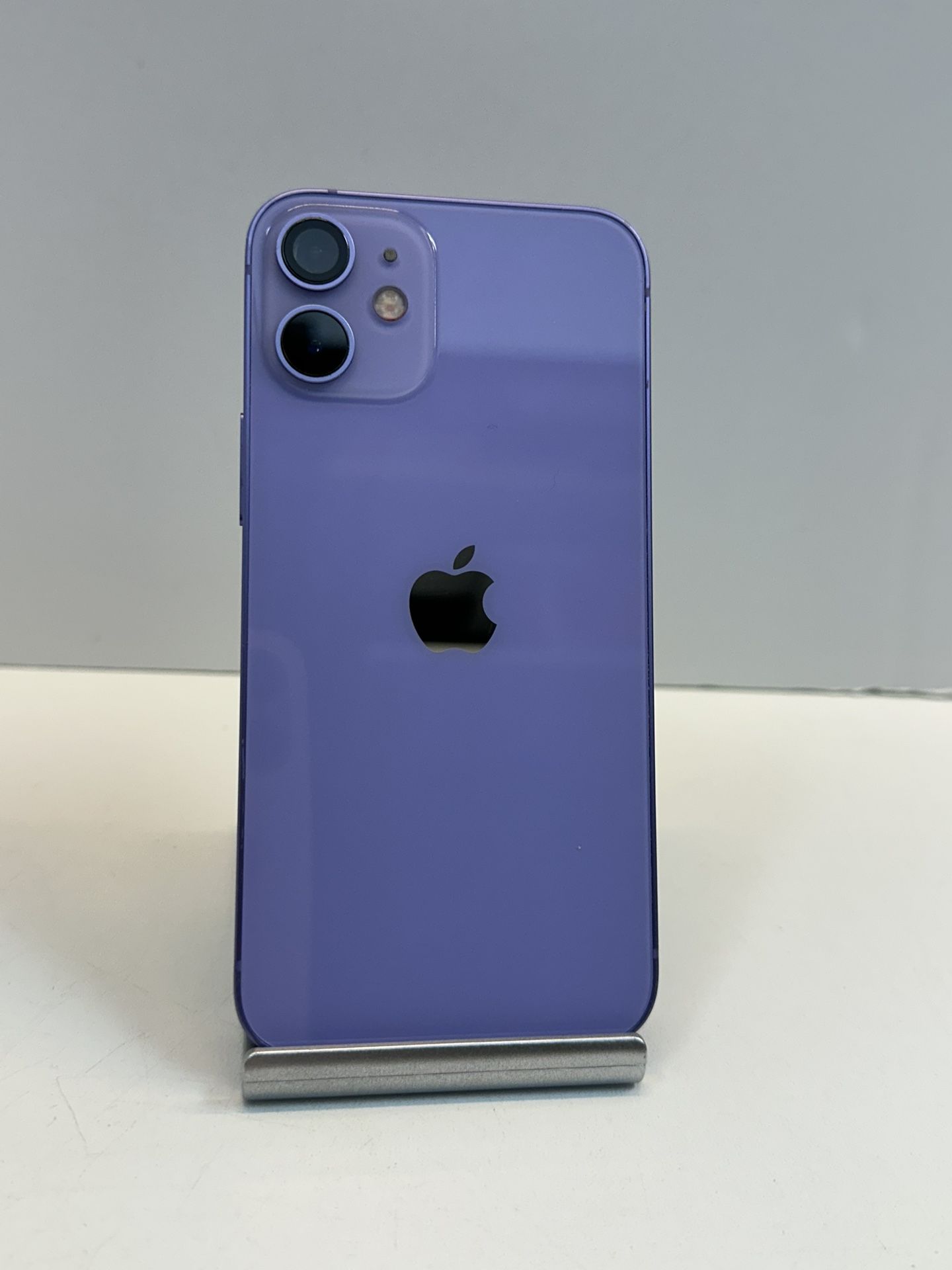 Apple iPhone 12 MINI 64gb. ( Unlocked Cellphone )