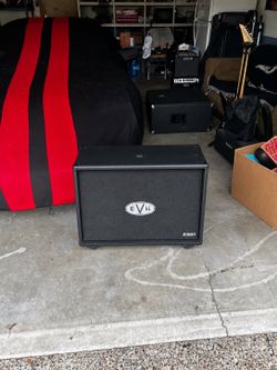 EVH 5150III 2x12-inch 60-watt Extension Cabinet - Black Stealth