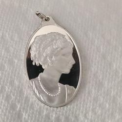 PAMP SA SUISSE 1/2 Ounce Pendant