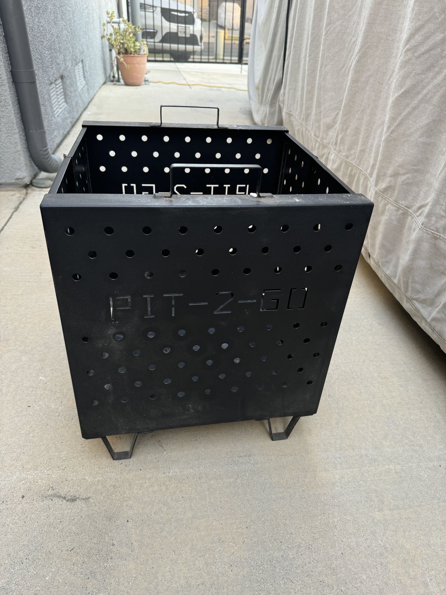 Fire Pit / Pit 2 Go / Portable FirePit / Camping / Campfire / Off road / RV / Toy Hauler
