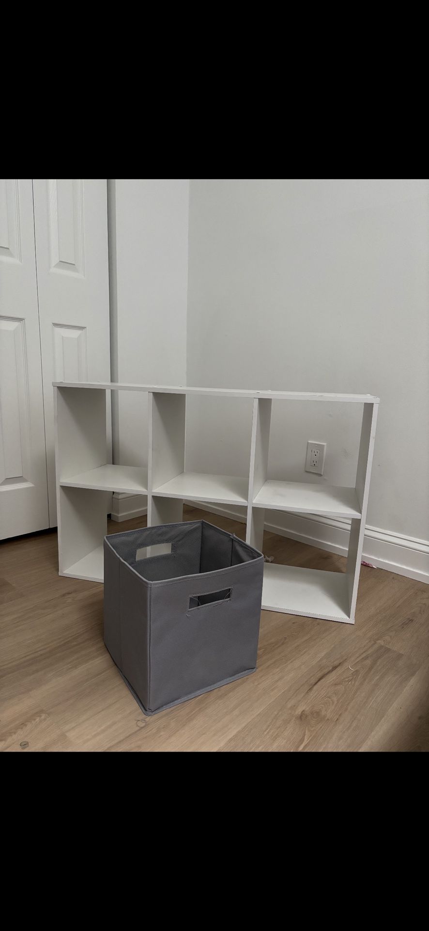 White 6 Cube Organizer (includes 4 bins!)