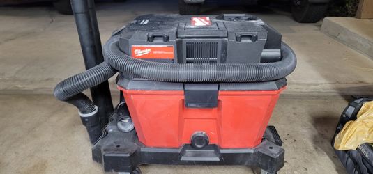 Milwaukee M18 Wet/Dry Vaccum