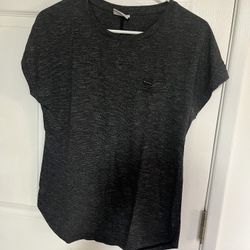 Columbia Sportswear women’s size small gray textured t-shirt pocket 