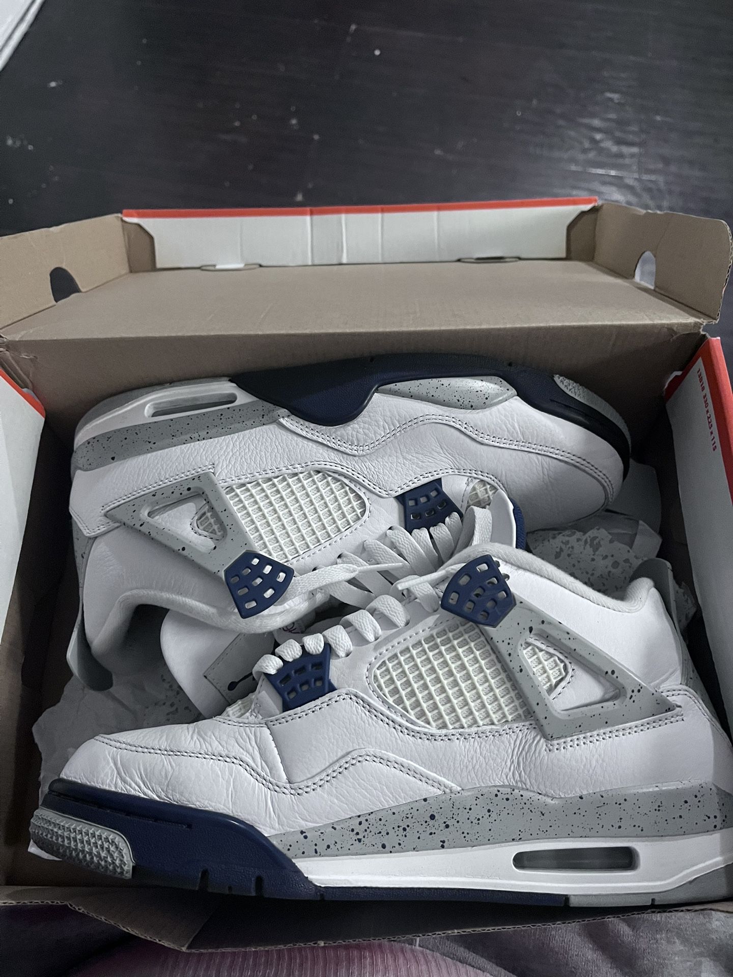 Jordan Retro Midnight Navy Size Men