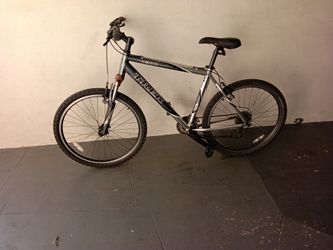 BICYCLE TREK 21 SPEED SIZE 26 BRAND NEW