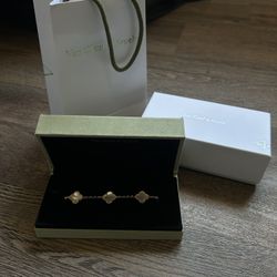 Van Cleef Gold And White 