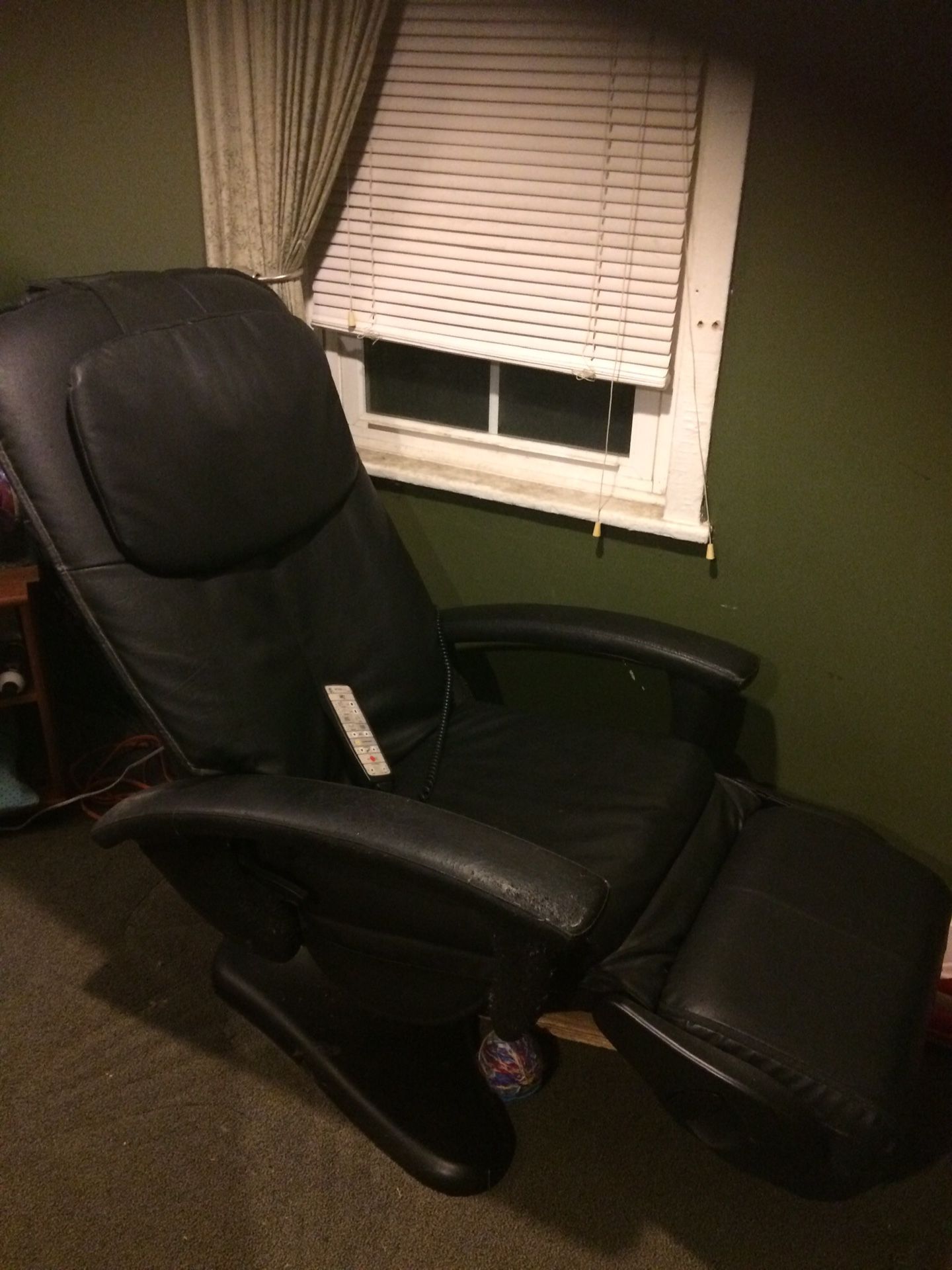 Black Human Touch Massage Chair