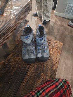Keen Women's Targhee II Mid Waterproof hiking boots in steel gray. 