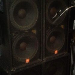JBL  SPEAKER. 