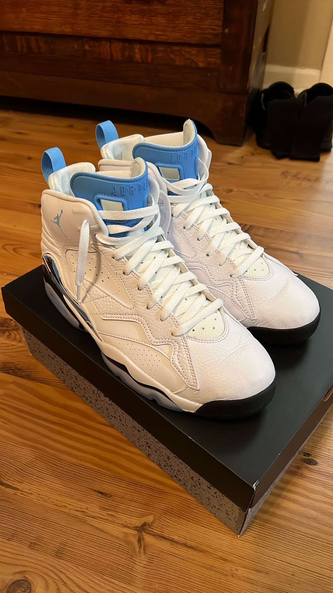 Men’s Nike Air Jordans Size 12 - Jordan MVP Shoes