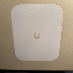 U-7 Pro Outdoor Unifi Tri -band Wi-Fi AP - 2.5gbe P0E+ Uplink- IP67 Weatherproof- Us Version