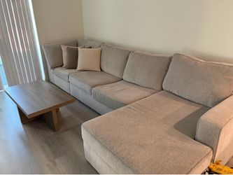 Sectional couch