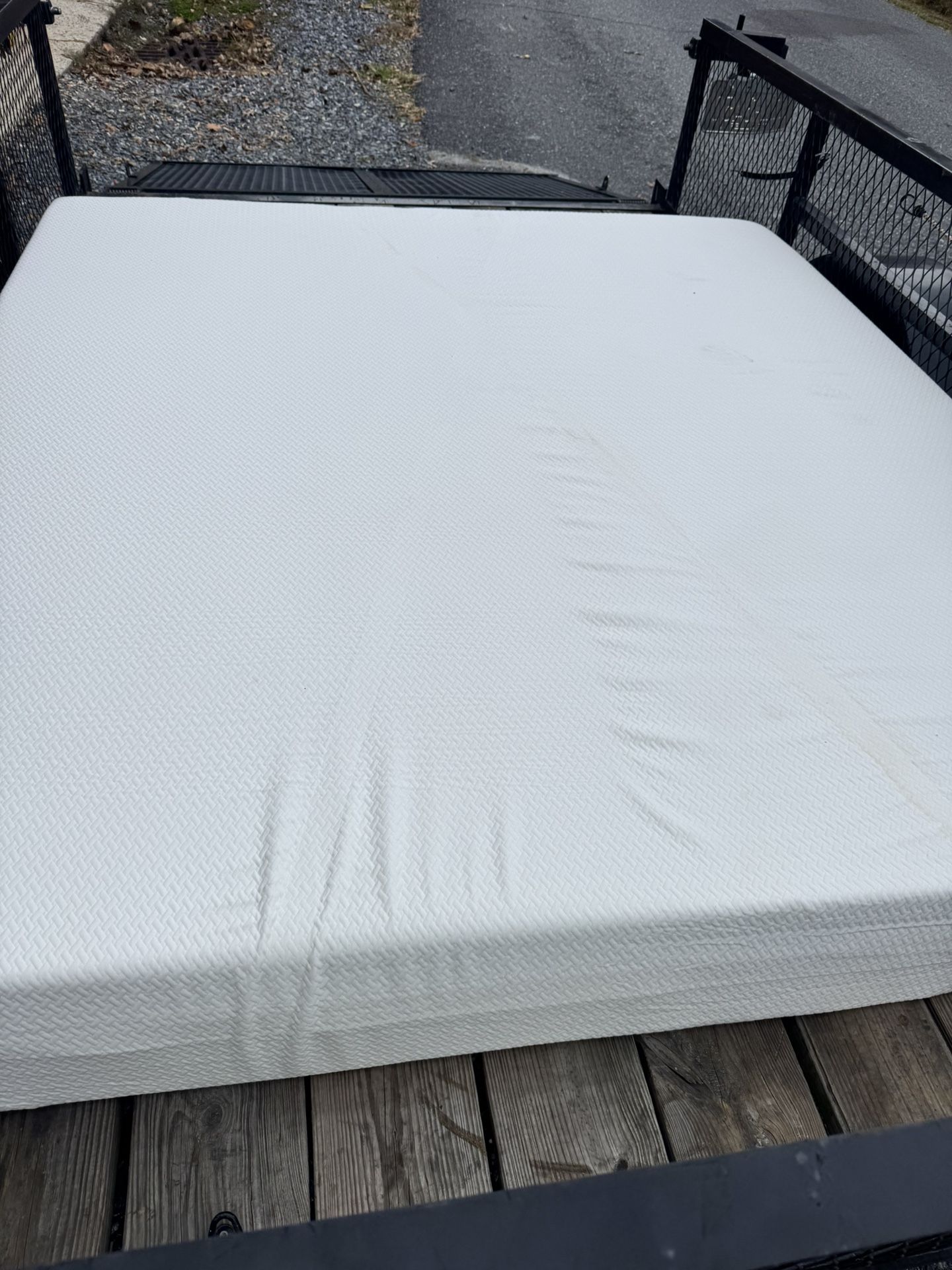 King Size Foam Mattress. “Rv king” Brand New!