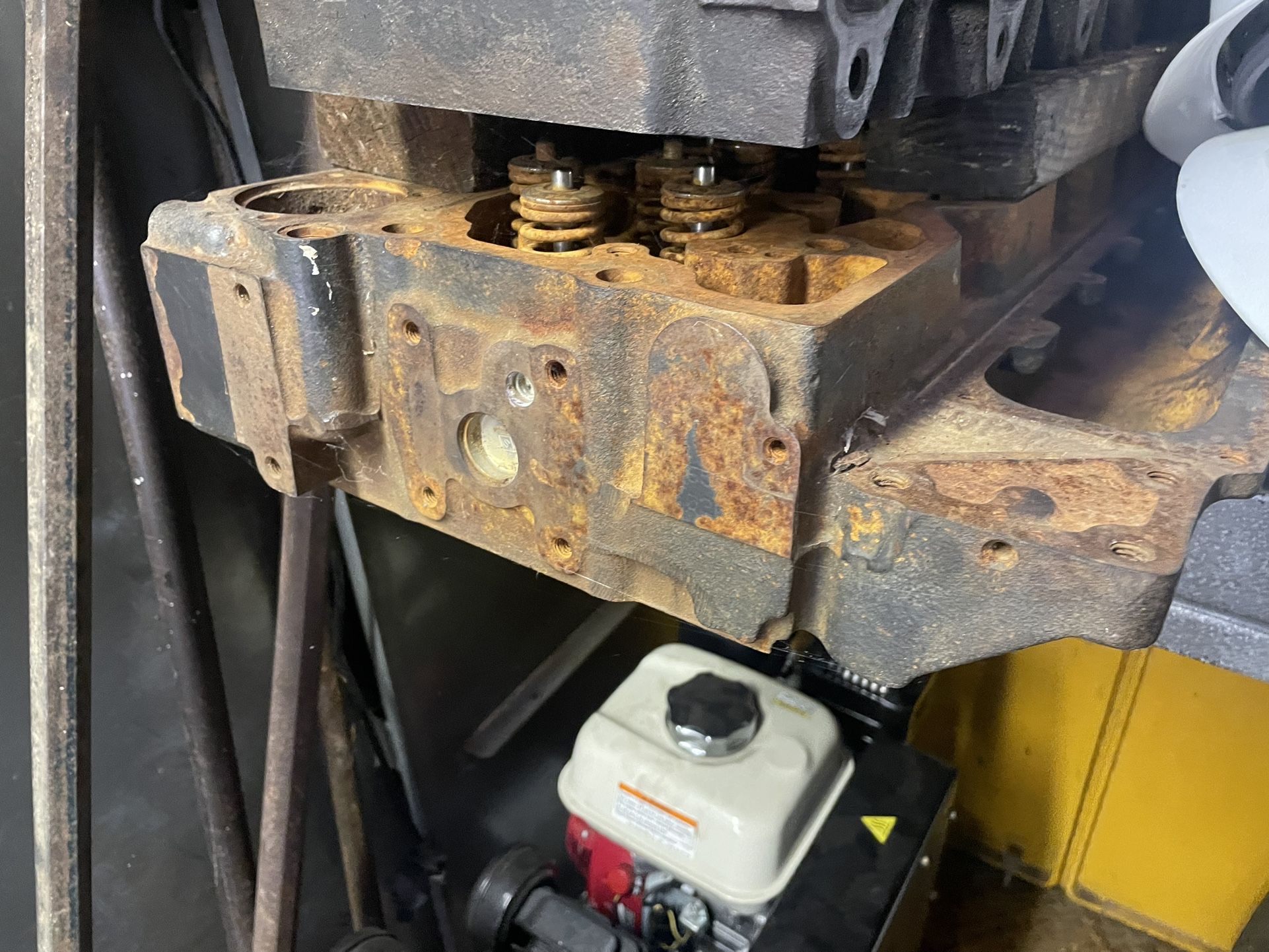 5.9 Cummins 24v Common Rail Head CORE Or REPAIR