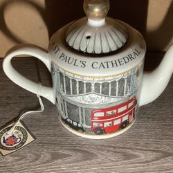 PRICE AND KENSINGTON "ST PAUL'S CATHEDRAL" ENGLAND TEAPOT TEA POT