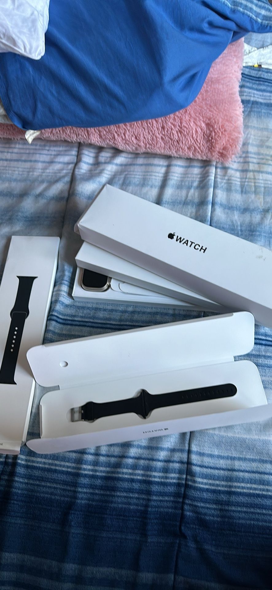 I Have A Apple Watch Se 2Nd Generation For 250 And I Have A Bedroom Set Tv With A Tv Stand For 400 Or Best Offer