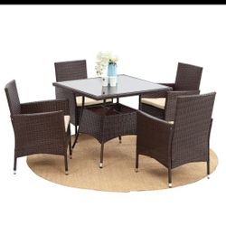 NEW! AVIS 5 PIECE DINING SET

