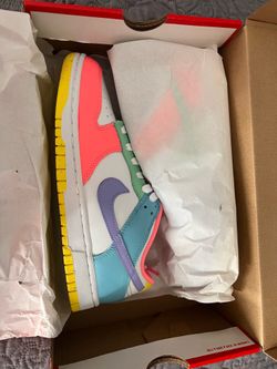 Nike Dunk Easter size 8Women