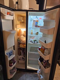 Side by side refrigerator