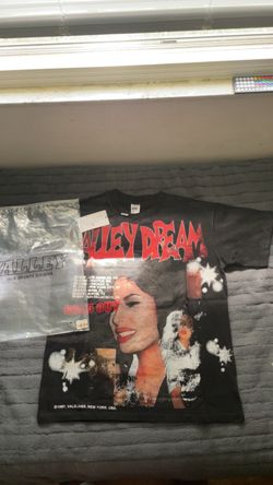 Vale Lives Valley Dream Graphic T-Shirt