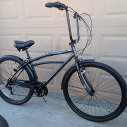 29"SCHWINN MERIDIAN MENS BEACH CRUISER BIKE. (L). 1X7 SPEEDS. LIKE New condition with Freshly túne up 👌🏼