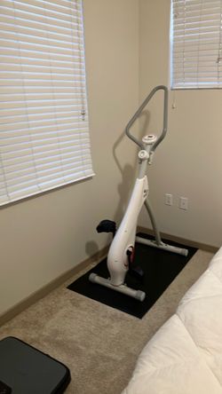 Echelon Vertical Trainer