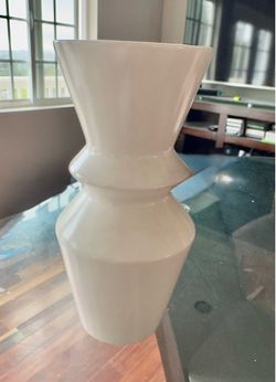 Modern White Geometric Ceramic Vase